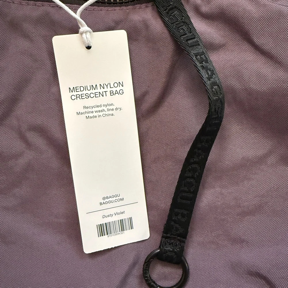 BAGGU Medium Nylon Crescent Bag in Dusty Violet - UO Exclusive - Picture 6 of 6